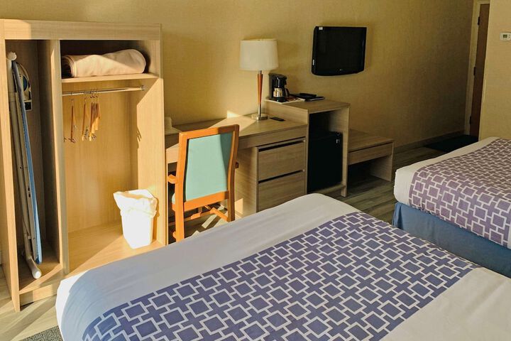 Room 48 of 71