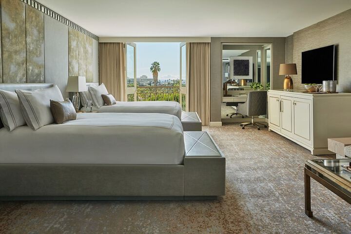 Room 25 of 58