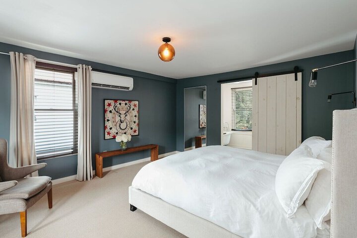 Room 18 of 52