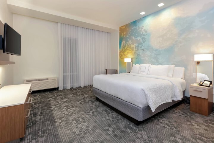 Room 16 of 37