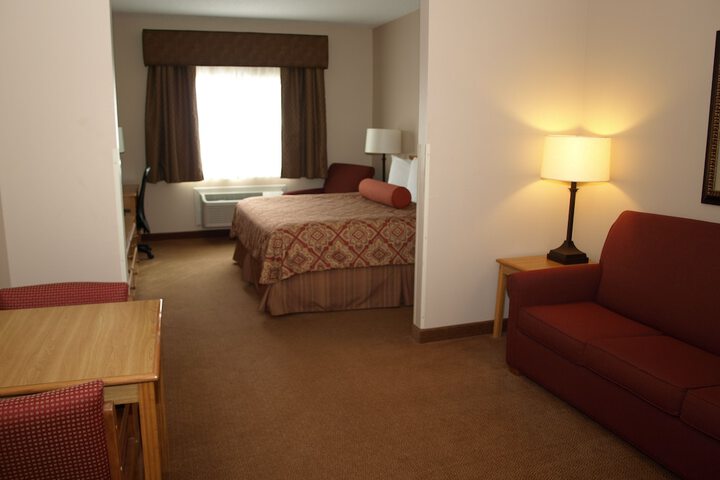 Savanna Inn & Suites