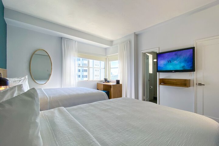 Room 44 of 103