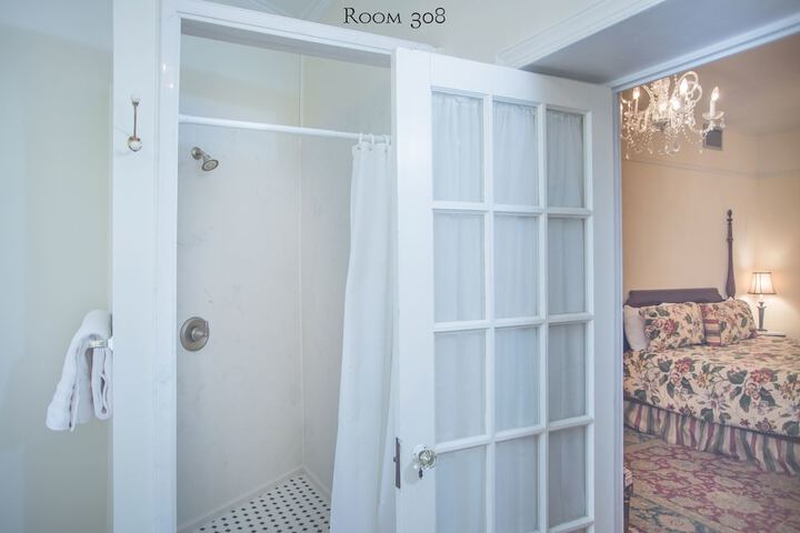 Room 148 of 170