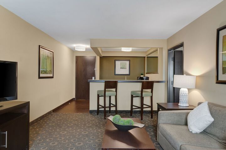 Room 22 of 115
