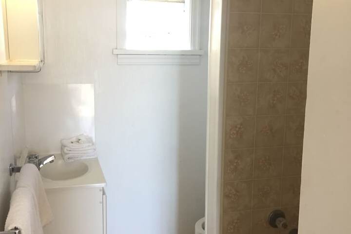 Room 14 of 16