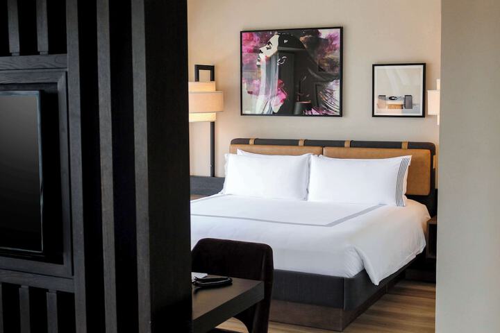 Room 31 of 66