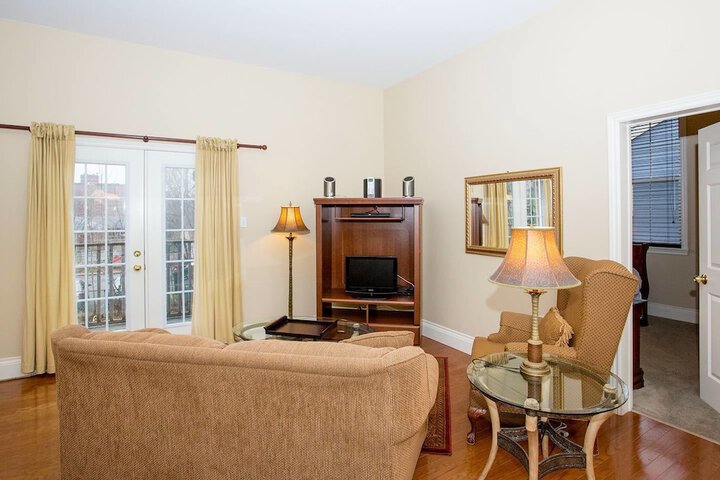 Room 15 of 28