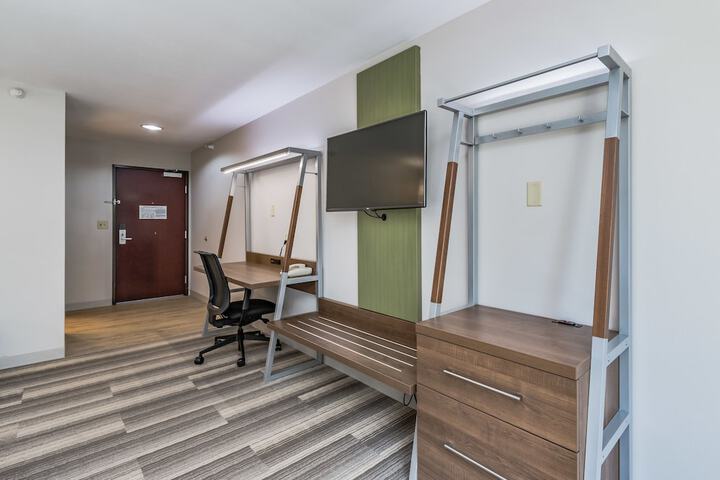 Holiday Inn Express Hotel & Suites South Bend by IHG