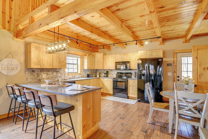 Modern Cabin w / Grill Near Golf & Bass Fishing!