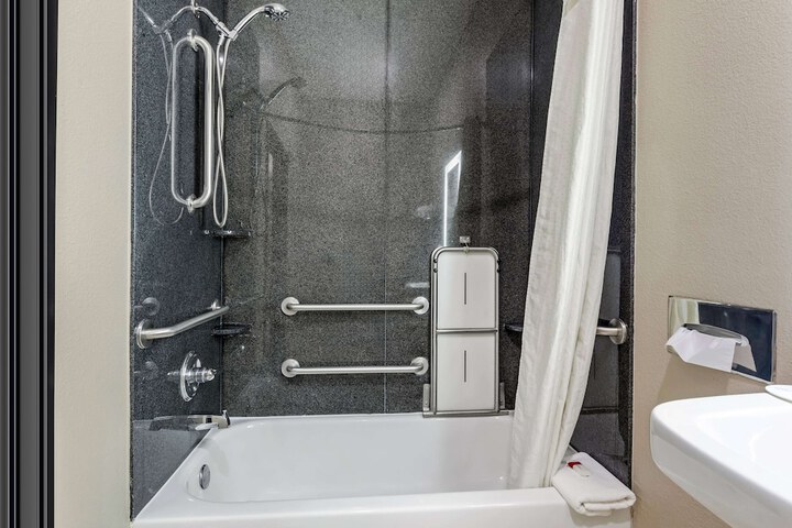 Room 19 of 25