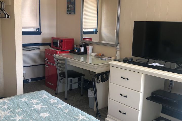 Room 20 of 29