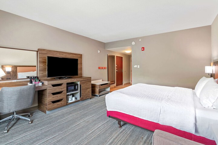 Room 48 of 70