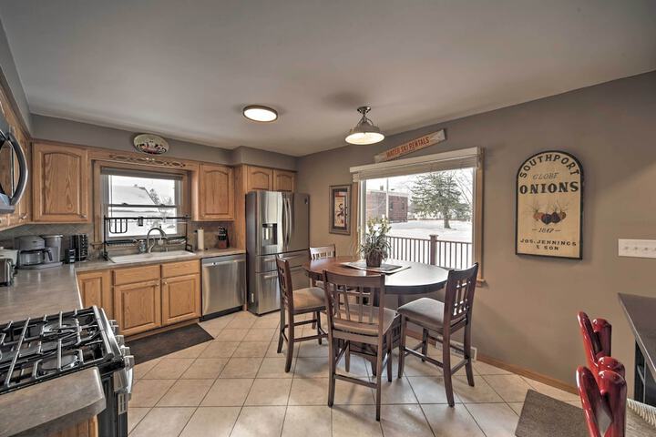 Pet-friendly Retreat 1 Mi to St. Louis River!