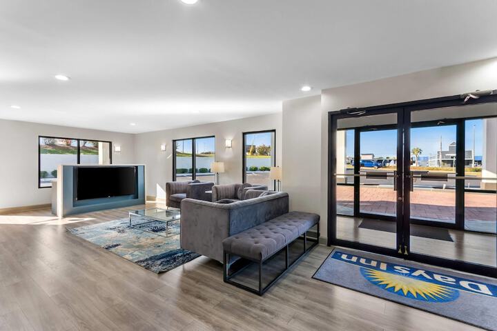 Days Inn by Wyndham Enterprise