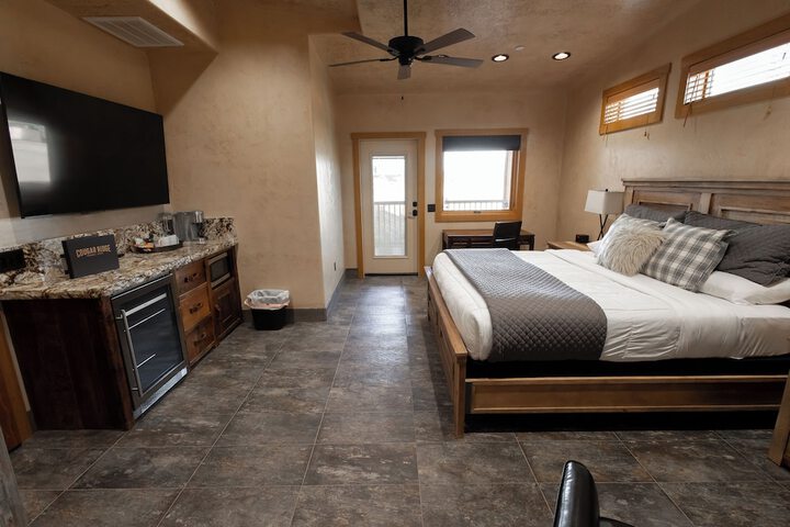 Cougar Ridge Resort