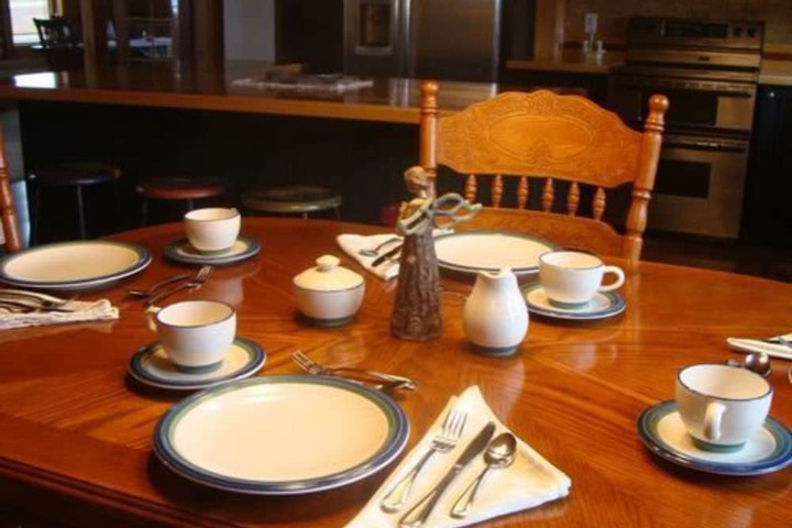 Dining 49 of 90
