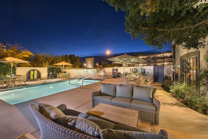 Pool 10 of 45