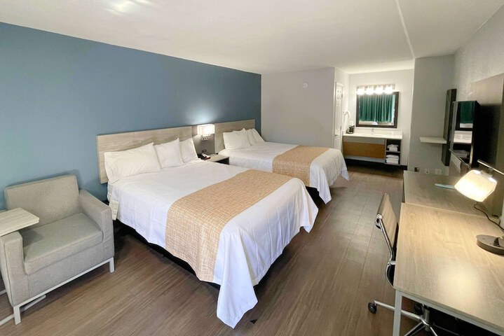 Room 11 of 24