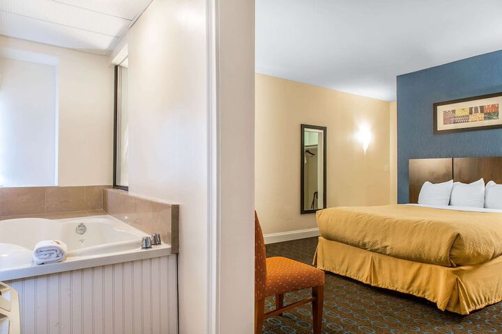 Quality Inn & Suites Middletown - Newport