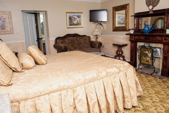 Gunn House Hotel