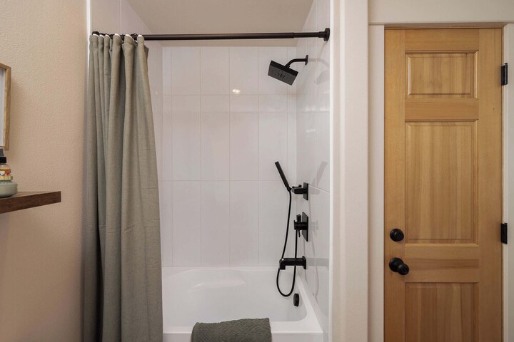Cascade Cottage Stay for 6
