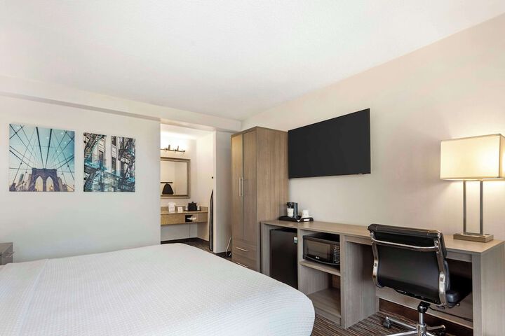 Best Western Mill River Manor