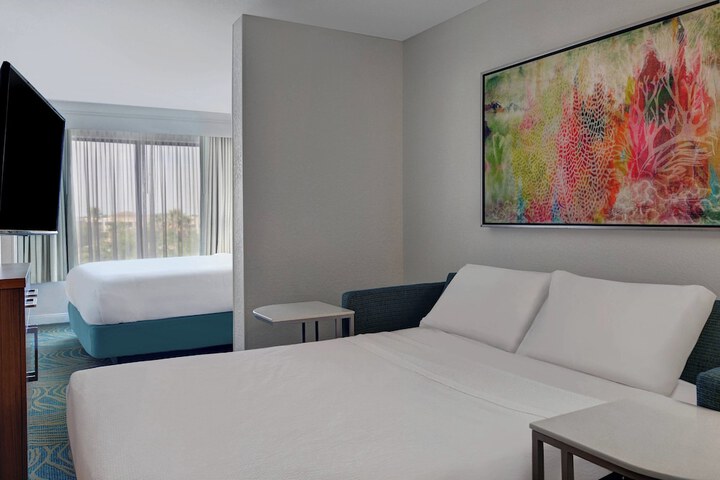 Room 25 of 29