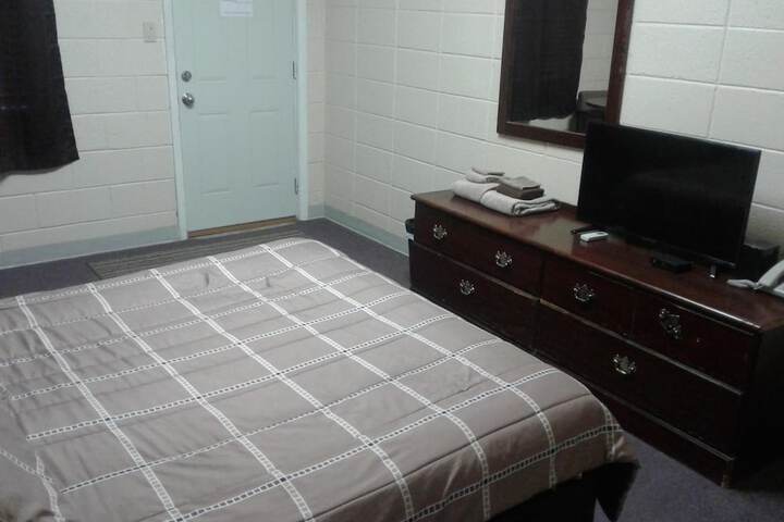 Dighton Inn
