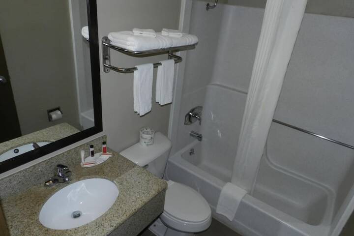 Room 13 of 25