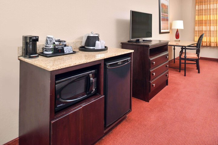 Room 32 of 72