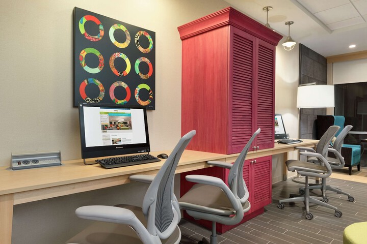 Business Center 28 of 28