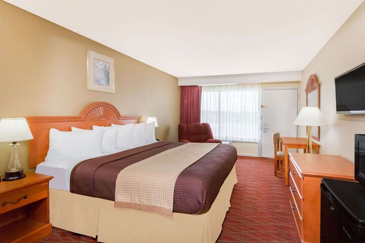 Room 16 of 21