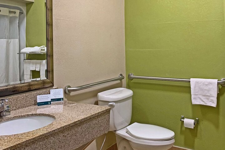 Room 21 of 41