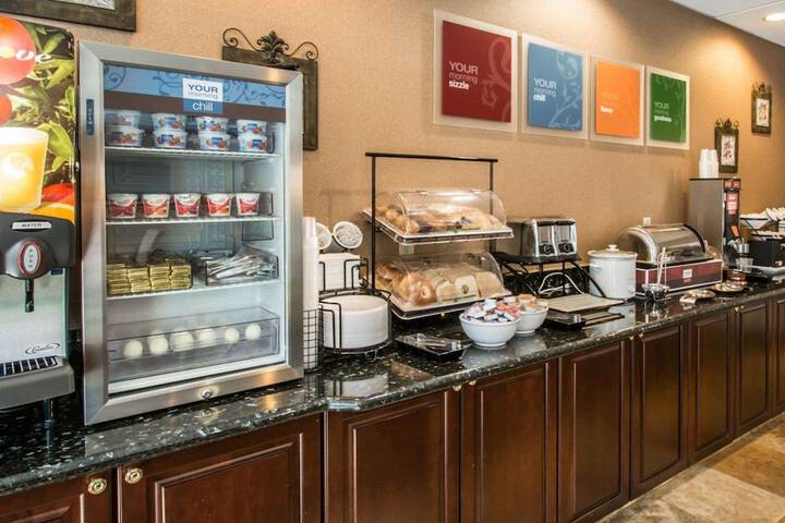 Breakfast/Coffee Service 38 of 44