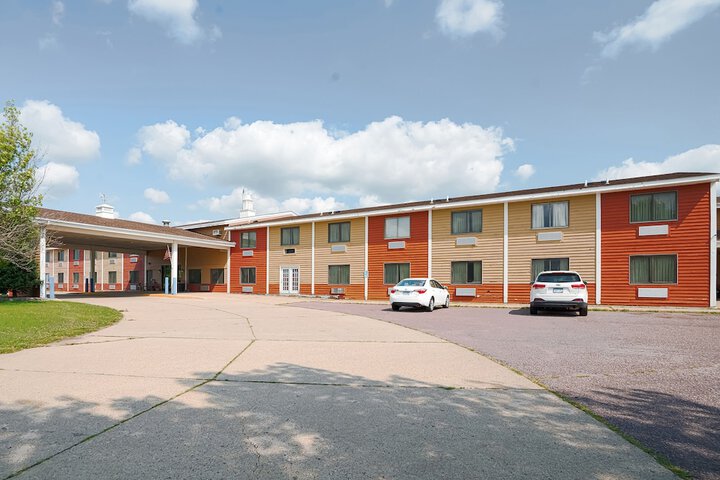 OYO Hotel Redwood Falls near Jackpot Casino