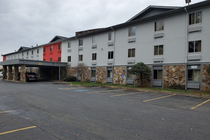 Hotel 4 of 57