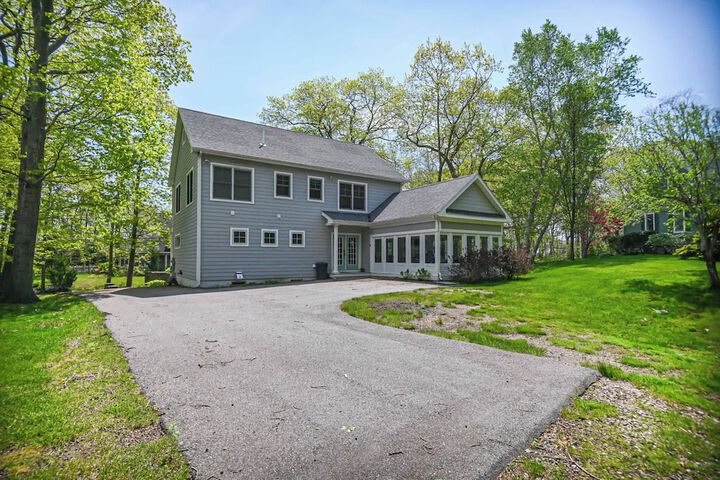 Stunning 5 Bdr Walk to York Harbor Beach!