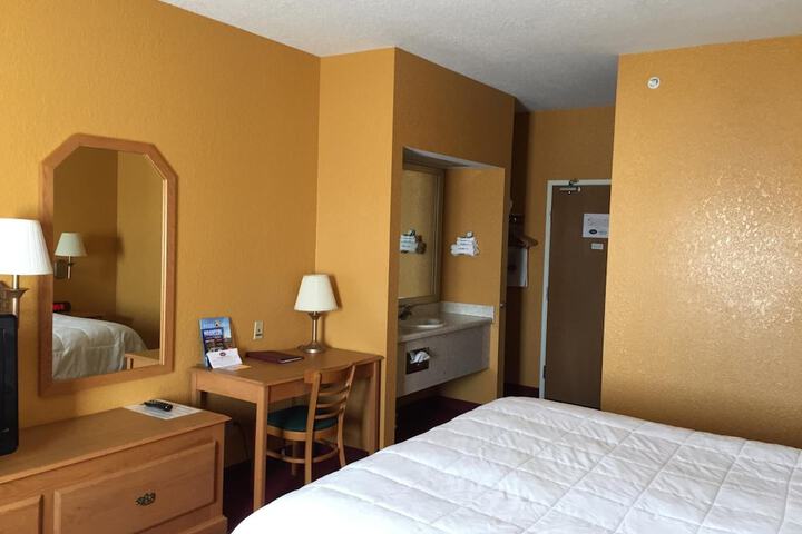 Room 20 of 36
