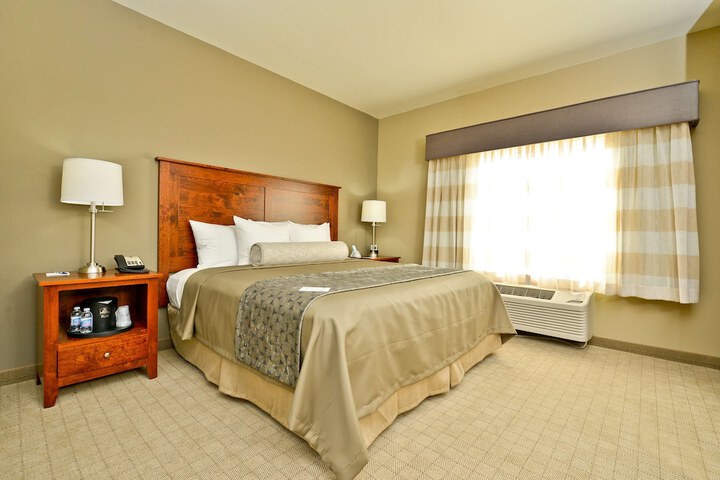 Room 6 of 34