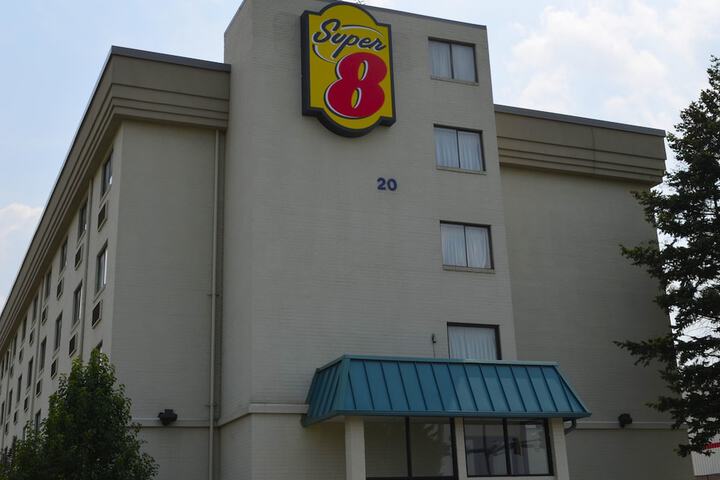 Hotel 4 of 41