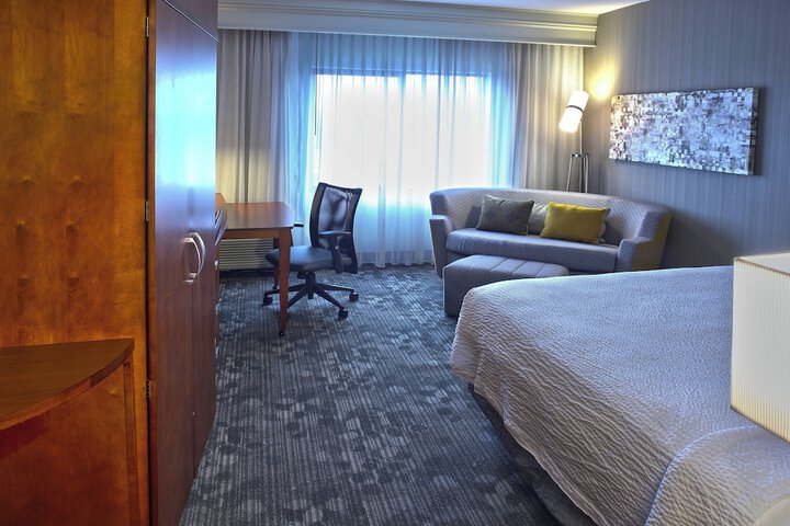 Room 16 of 36