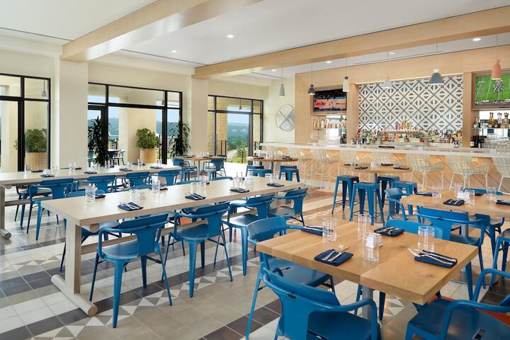 Dining 90 of 158