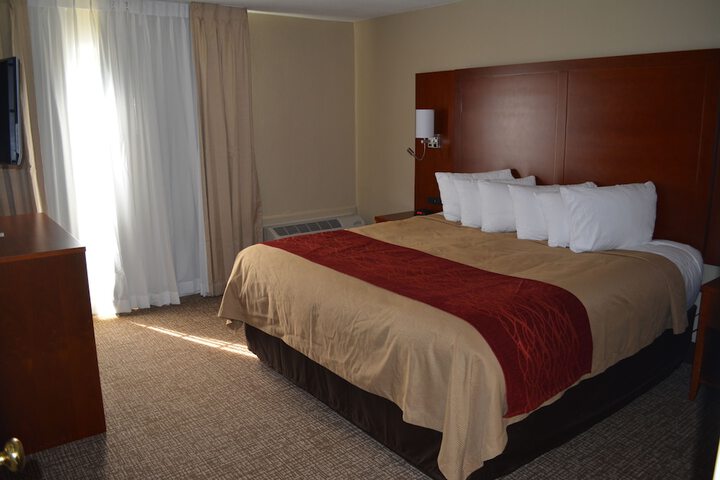 Room 28 of 43