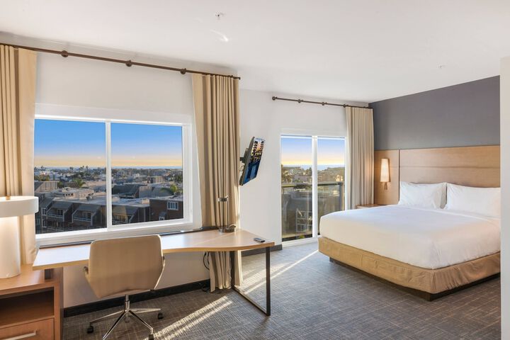 Room 33 of 54