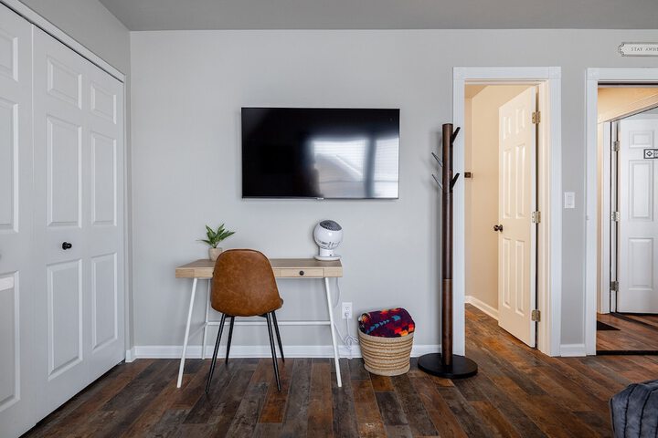 Room 83 of 150