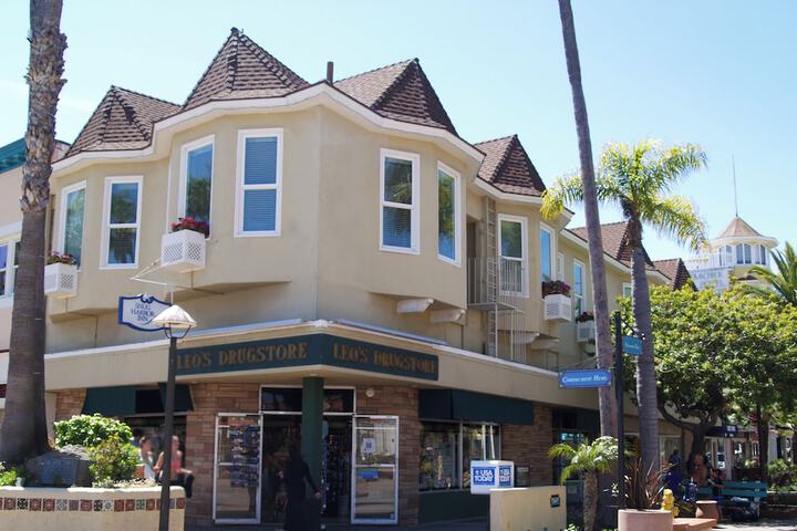 Snug Harbor Inn