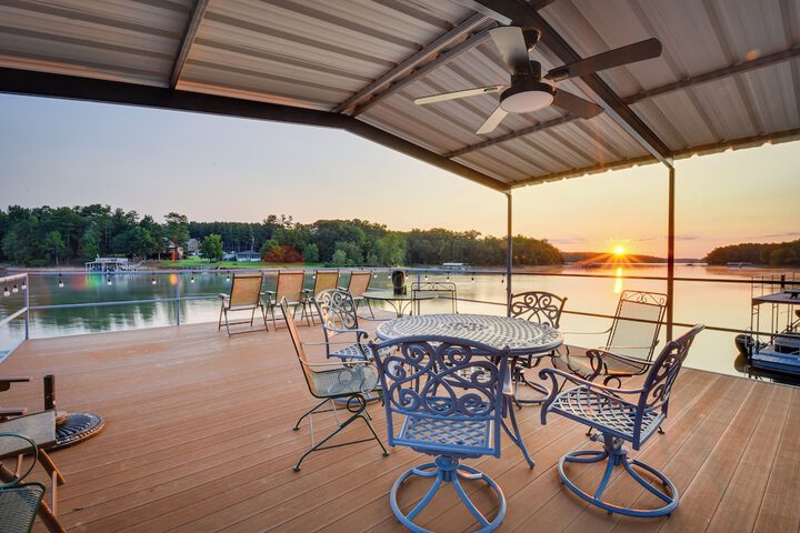 Grand Lakefront Home in Hartwell w / Game Room!