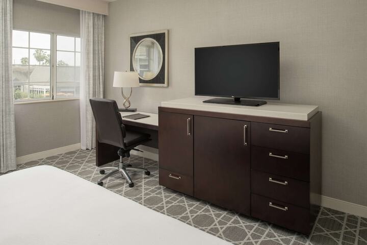 Hilton San Diego / Del Mar