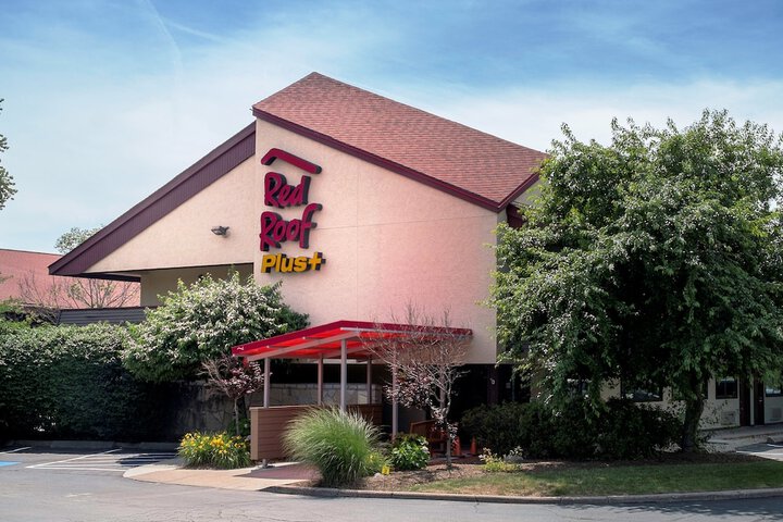 Red Roof Inn PLUS+ West Springfield