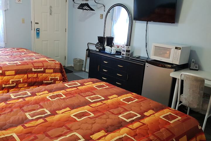 Room 10 of 33